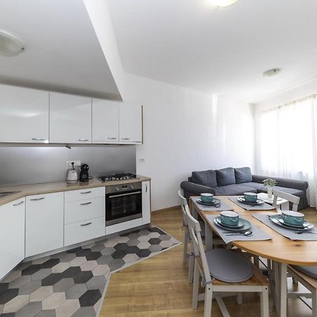 Apartments 23 And 25 With Free Private Parking Zadar Exterior photo