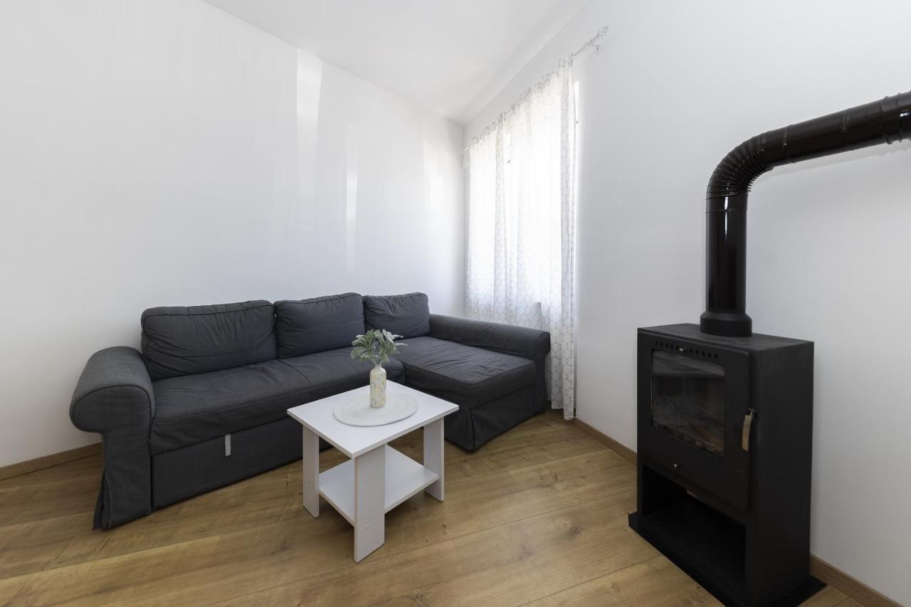 Apartments 23 And 25 With Free Private Parking Zadar Exterior photo